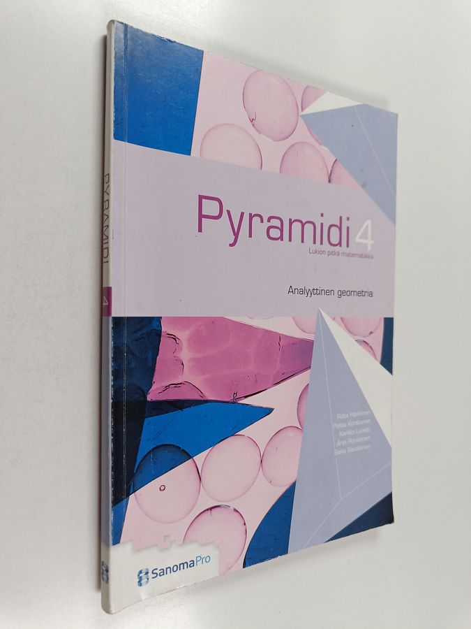 Pyramidi 4 : Analyyttinen geometria