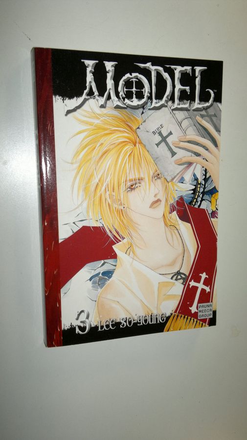 Lee So-Young : Model 3