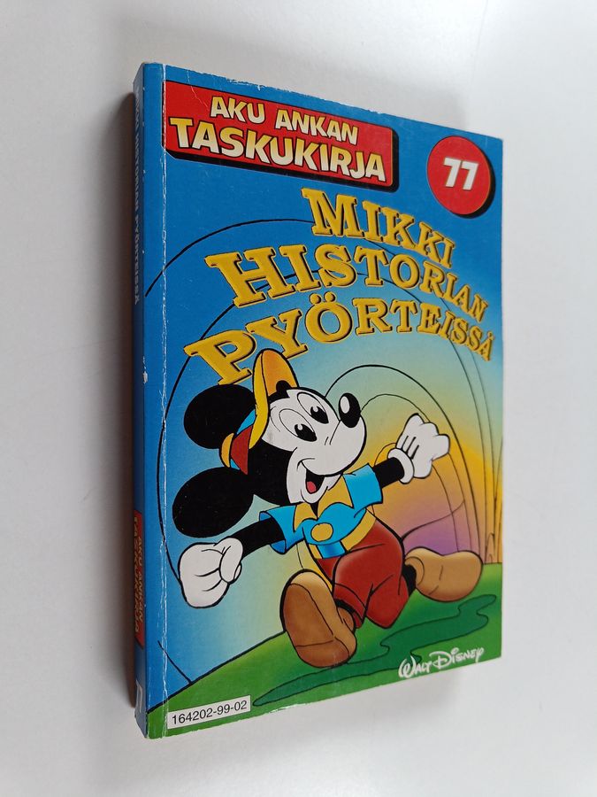 Mikki historian pyörteissä