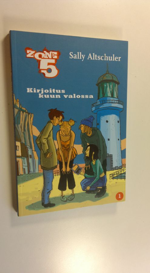 Sally Altschuler : Kirjoitus kuun valossa