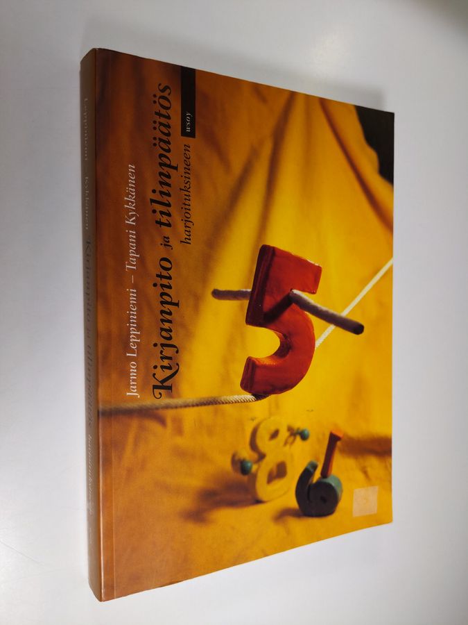 Kirjanpito ja tilinpäätös harjoituksineen