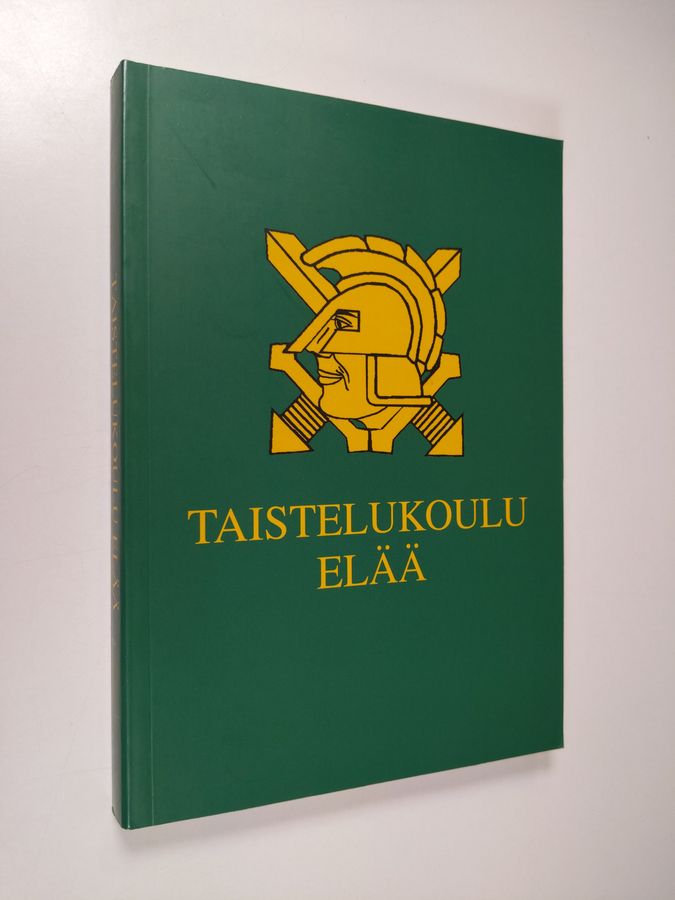 Taistelukoulu elää