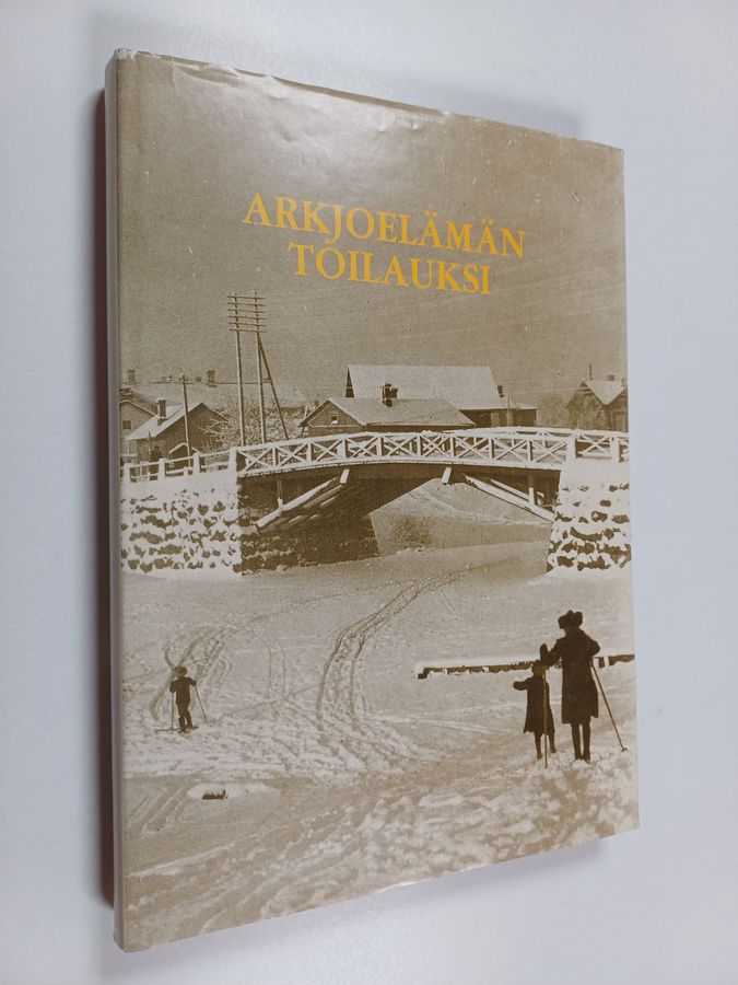 Arkjoelämän toilauksi