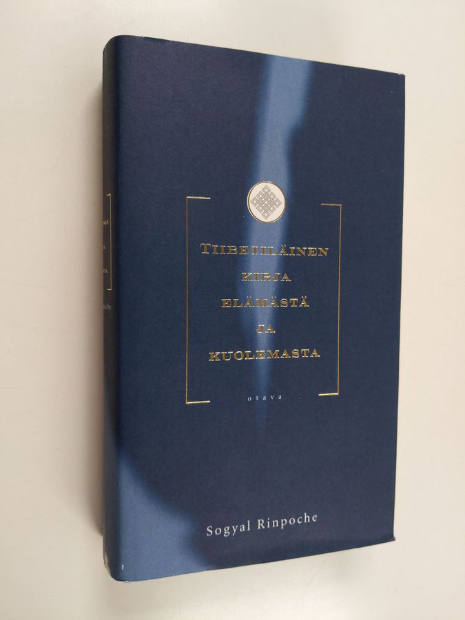 Rinpoche Sogyal : Tiibetiläinen kirja elämästä ja kuolemasta