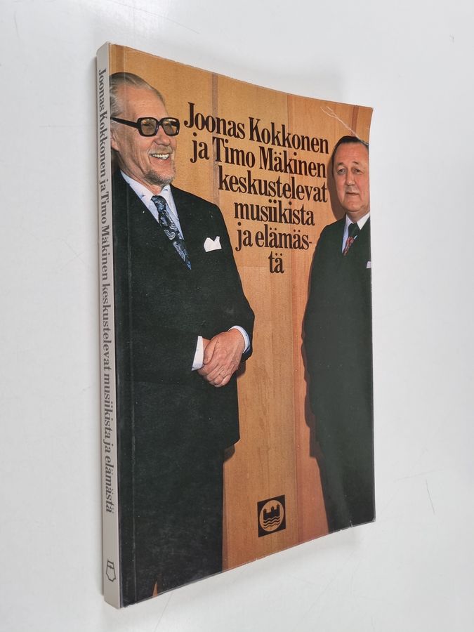 Joonas Kokkonen ja Timo Mäkinen keskustelevat musiikista ja elämästä.