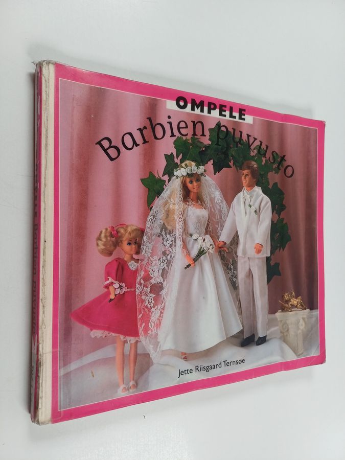 Ompele Barbien puvusto