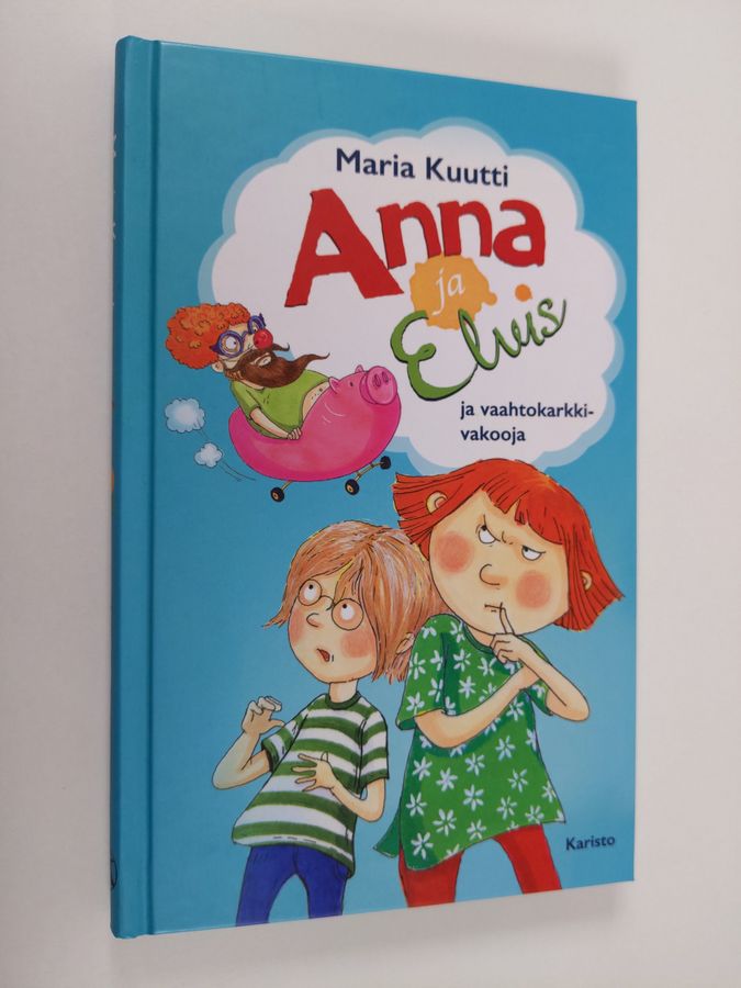 Maria Kuutti : Anna ja Elvis ja vaahtokarkkivakooja