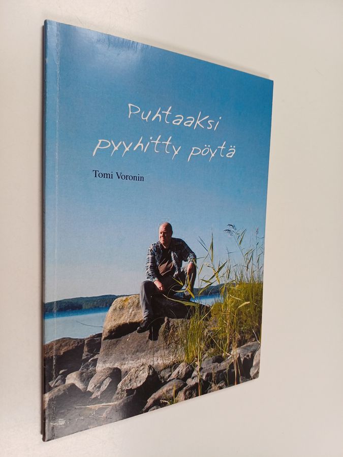 Puhtaaksi pyyhitty pöytä
