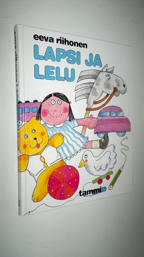 Eeva Riihonen : Lapsi ja lelu