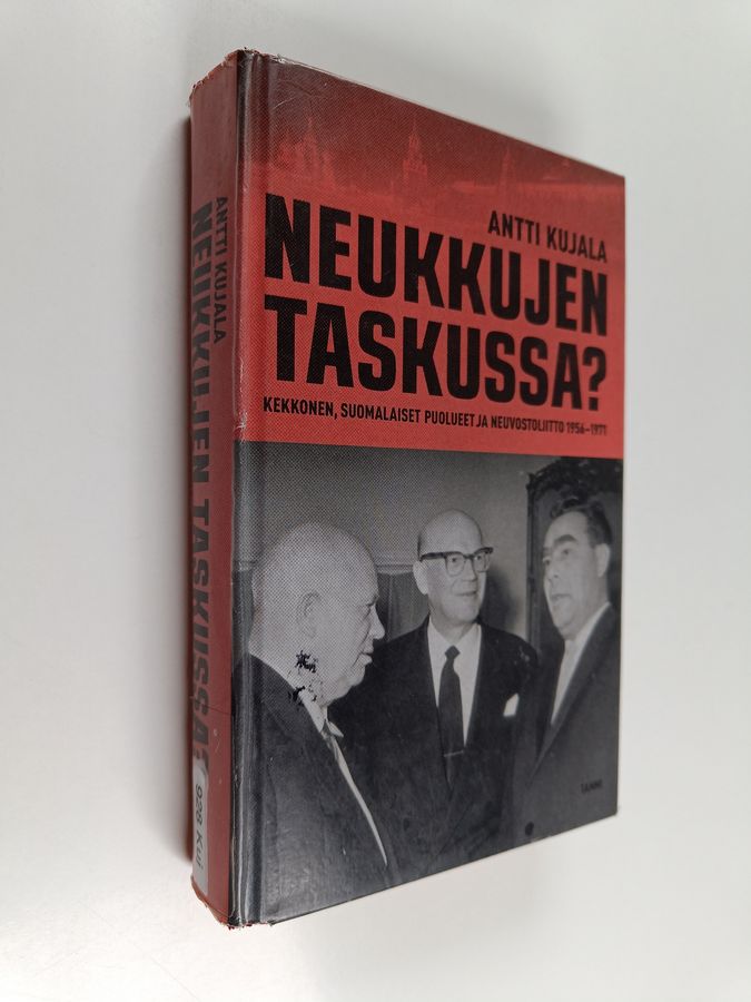 Neukkujen taskussa?