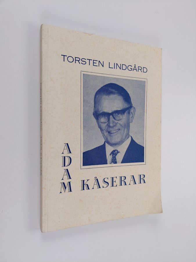 Adam kåserar