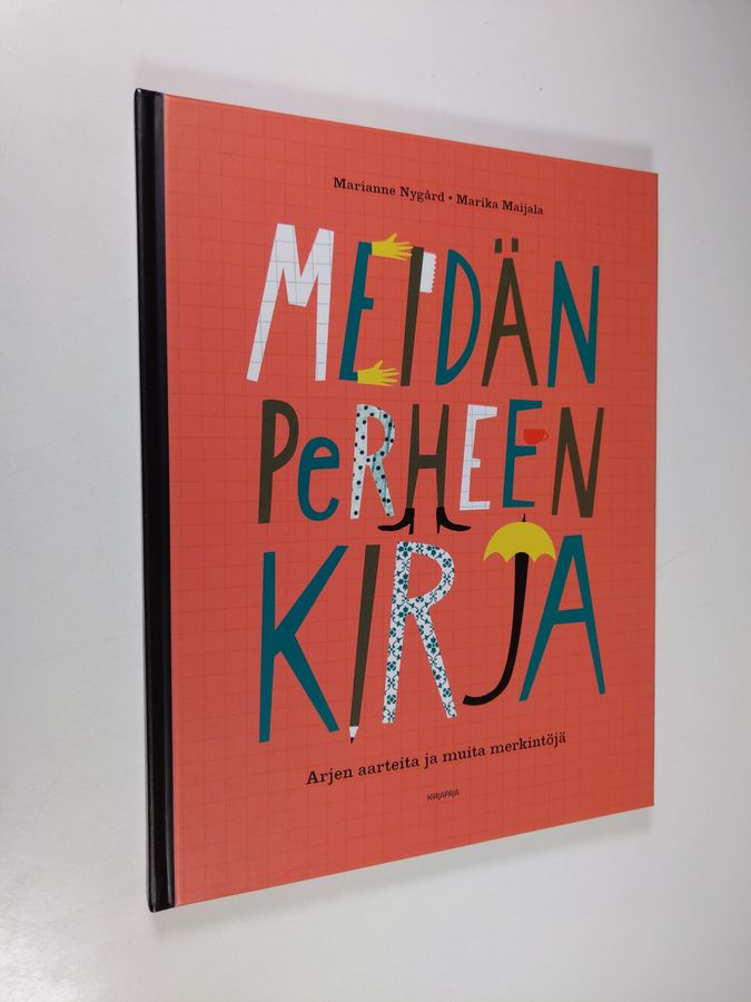 Meidän perheen kirja