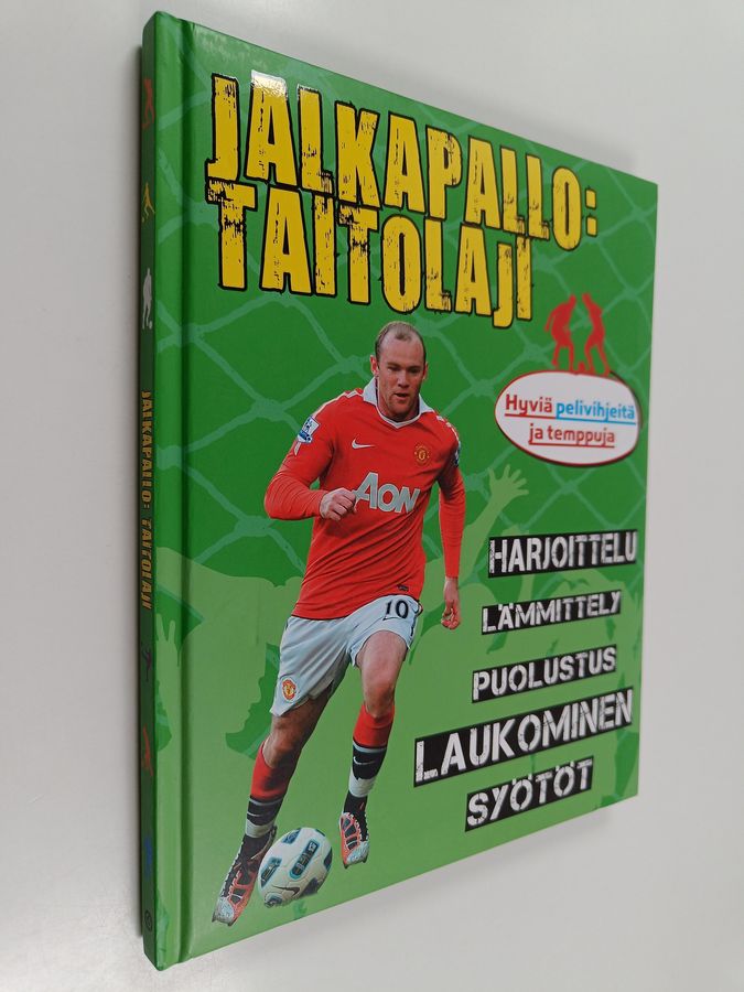 Henna-Riikka (suom.) Ohtonen : Jalkapallo: taitolaji