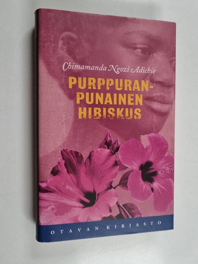 Chimamanda Ngozi Adichie : Purppuranpunainen hibiskus