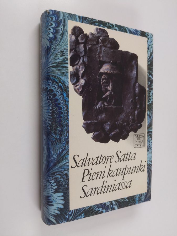 Salvatore Satta : Pieni kaupunki Sardiniassa