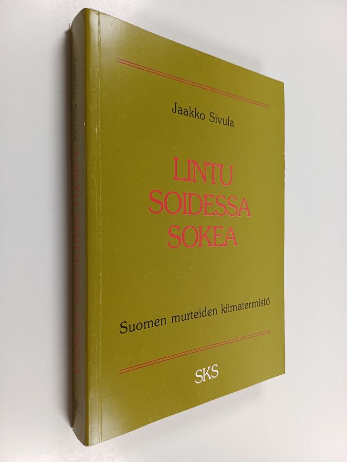 Lintu soidessa sokea