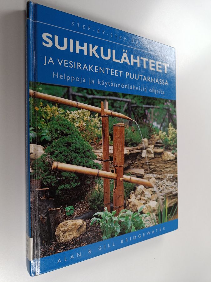 Suihkulähteet ja vesirakenteet puutarhassa