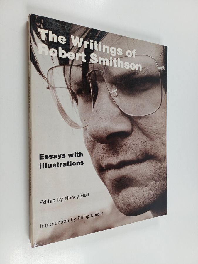 essays with illustrations