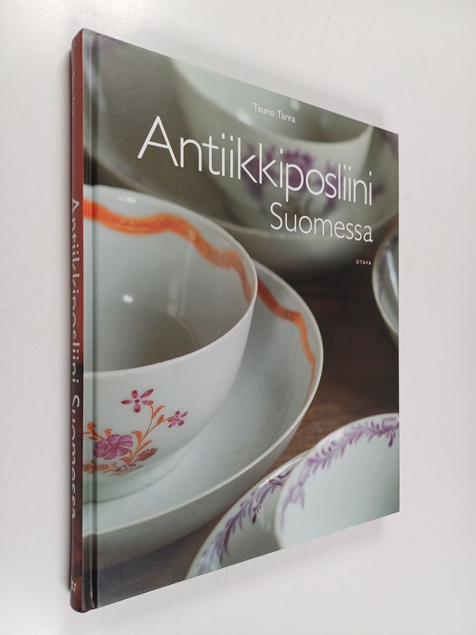 Antiikkiposliini Suomessa
