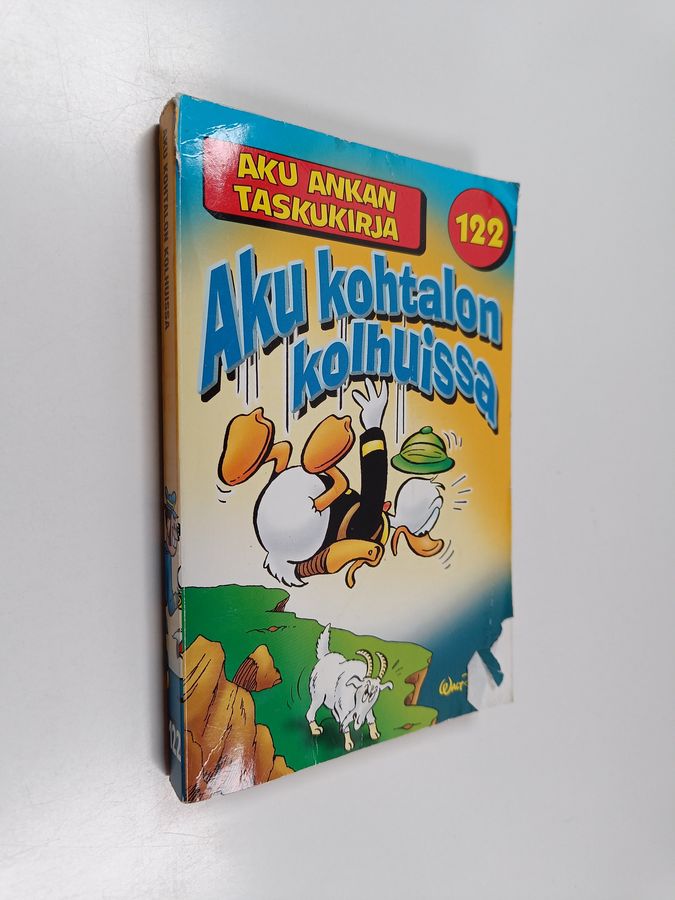 Aku kohtalon kolhuissa