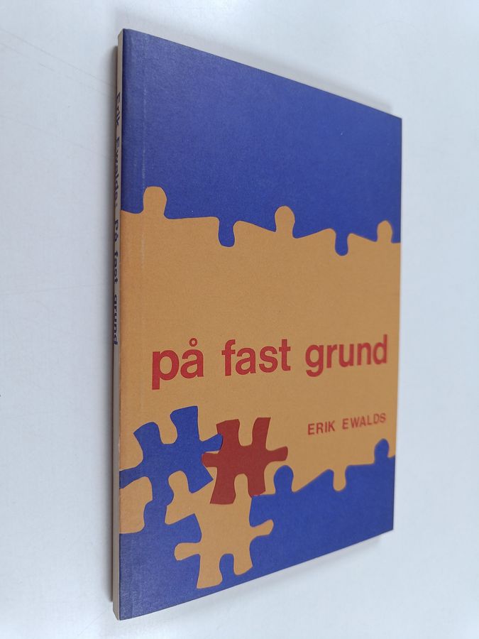 På fast grund