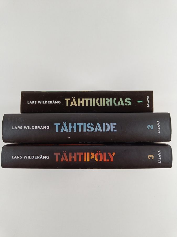 Lars Wilderäng : Tähtitrilogia 1-3 : Tähtikirkas ; Tähtisade ; Tähtipöly
