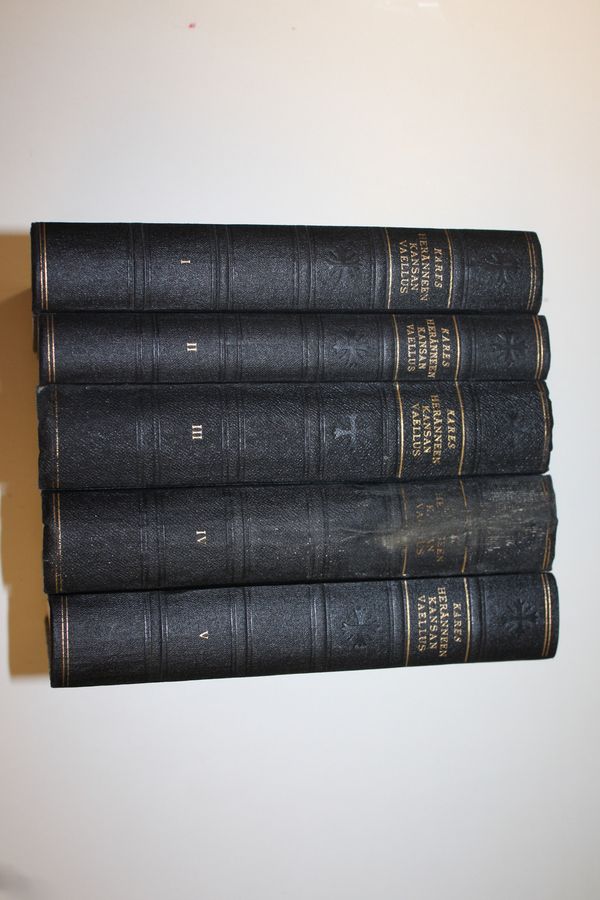 Olavi Kares : Heränneen kansan vaellus 1-5 : Suomen herännäisyyden elämää ja vaiheita noin v:sta 1880 v:een 1930