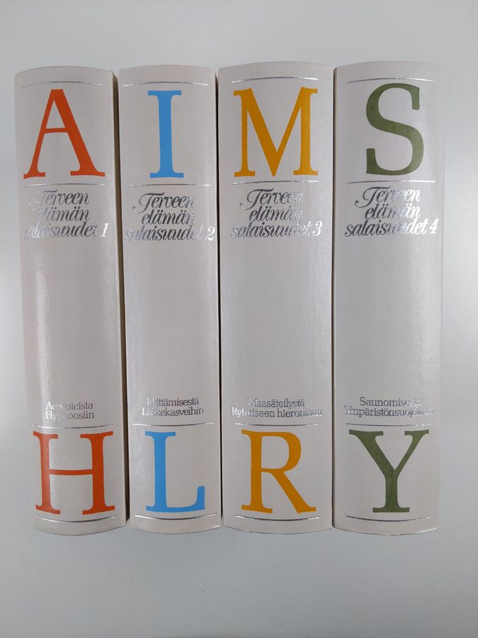 Ilkka (toim.) Helastie : Terveen elämän salaisuudet 1-4 : Aerobicista hypnoosiin ; Idättämisestä lääkekasveihin ; Maasäteilystä rytmiseen hierontaan ; Saunomisesta ympäristönsuojeluun