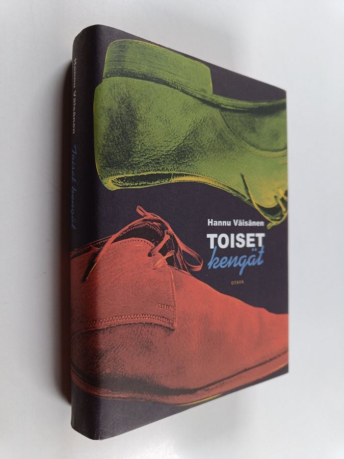 Hannu Väisänen : Toiset kengät