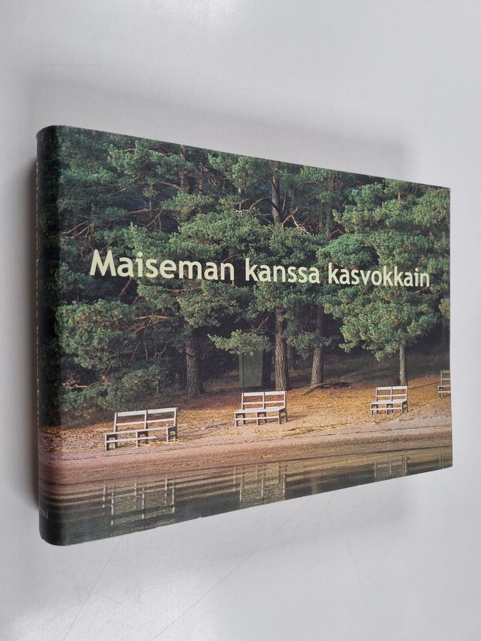 Maiseman kanssa kasvokkain