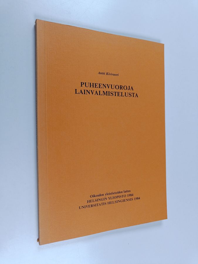 Puheenvuoroja lainvalmistelusta