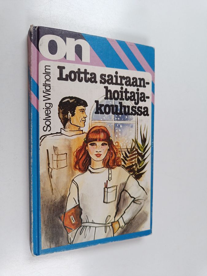 Lotta sairaanhoitajakoulussa