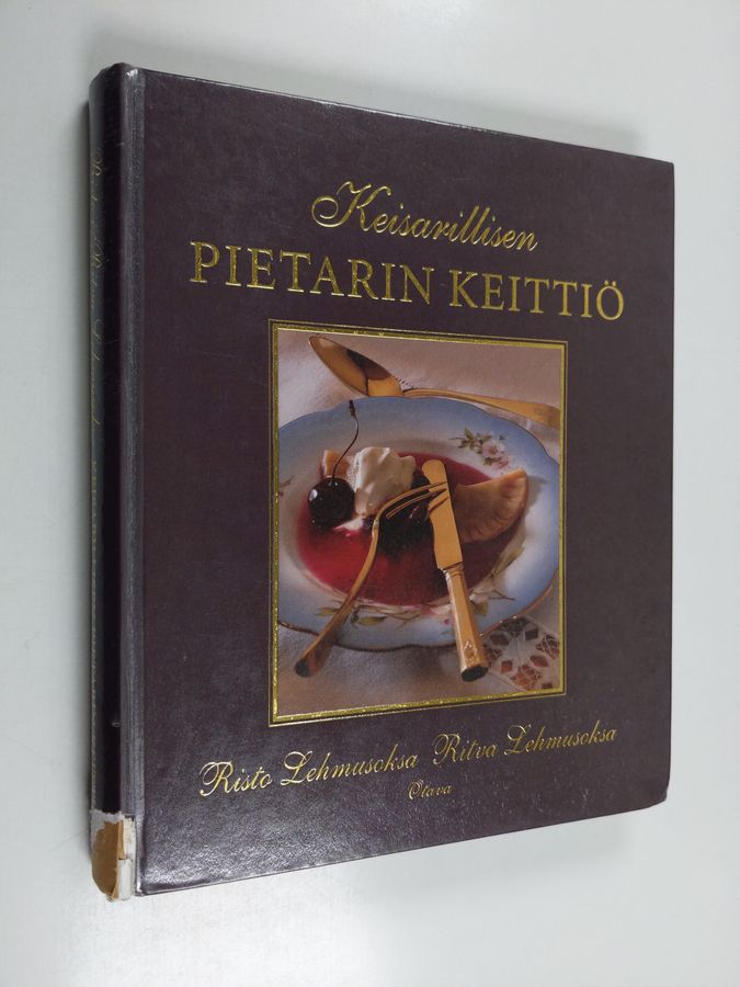 Keisarillisen Pietarin keittiö =