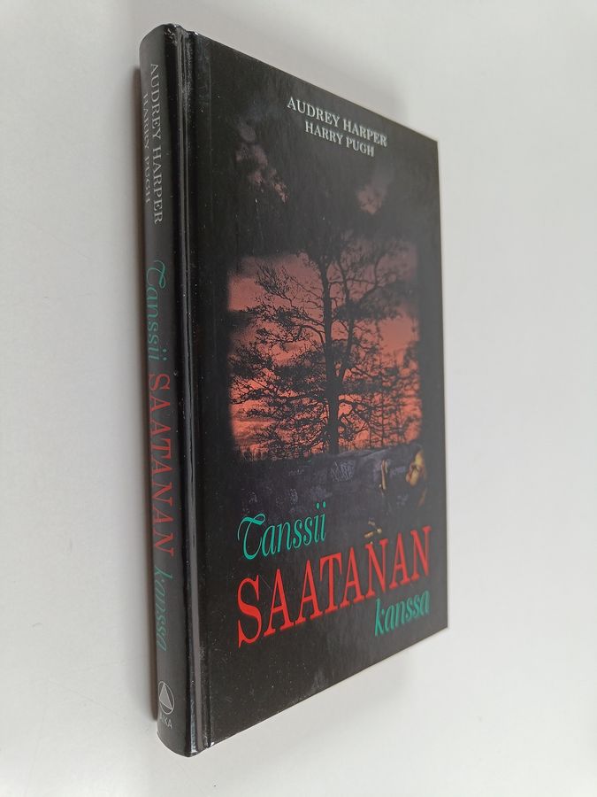 Tanssii saatanan kanssa