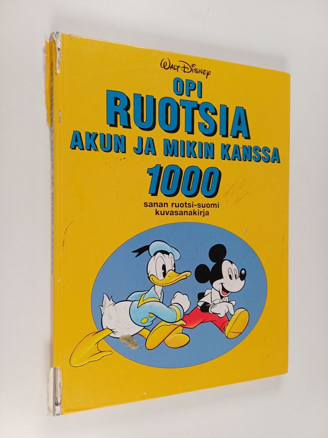Walt Disney : Opi ruotsia Akun ja Mikin kanssa