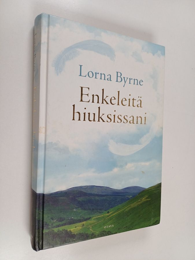 Lorna Byrne : Enkeleitä hiuksissani