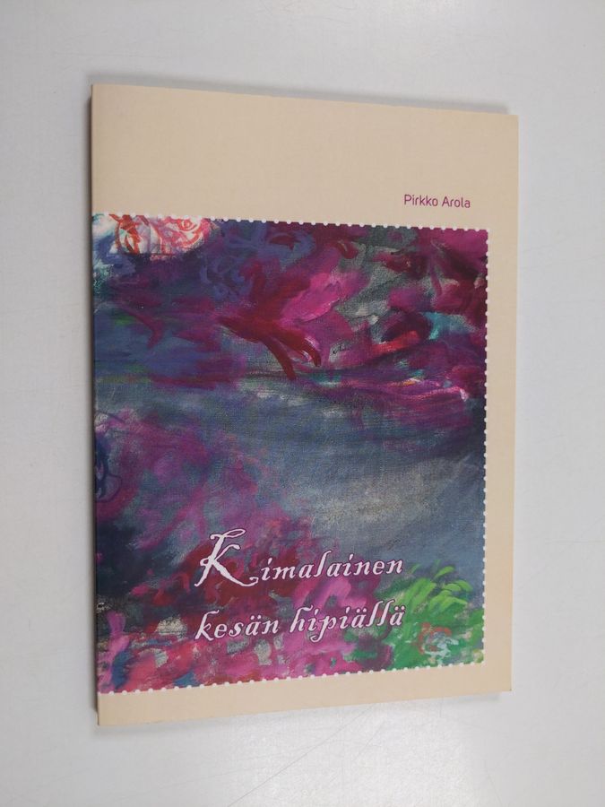 Kimalainen kesän hipiällä