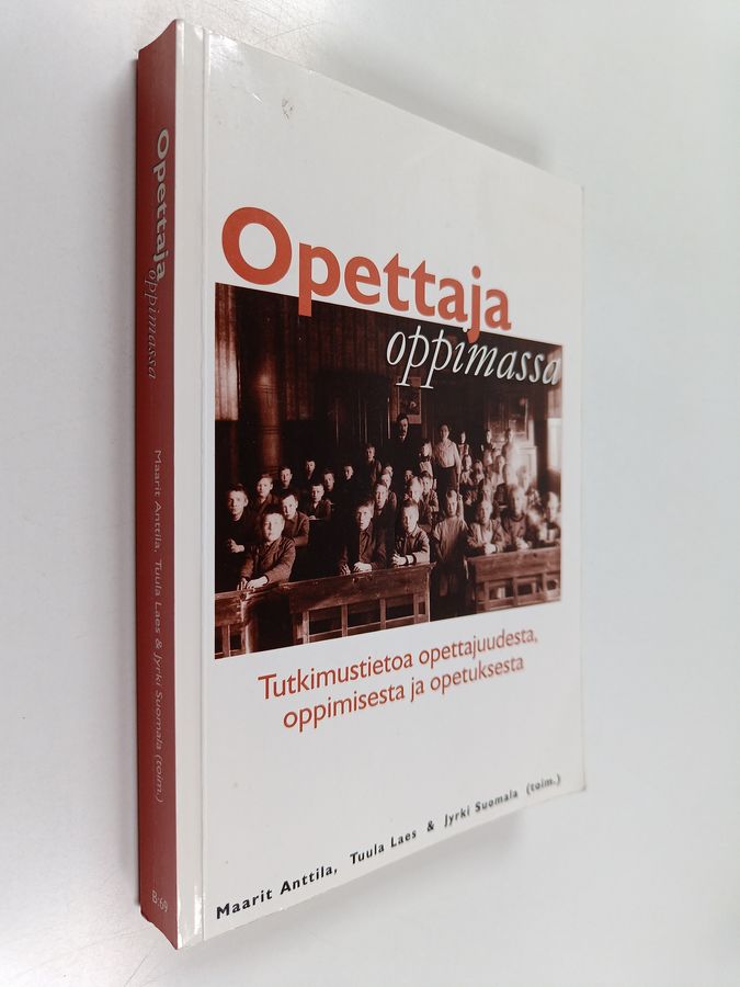 Opettaja oppimassa