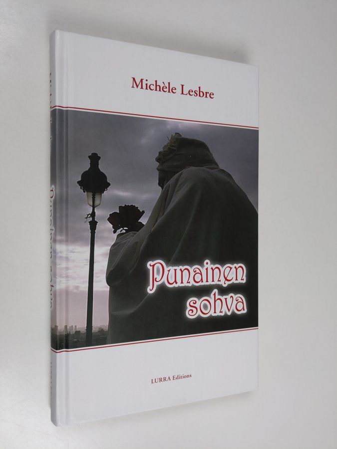 Punainen Michèle Lesbre : Sohva : Romaani