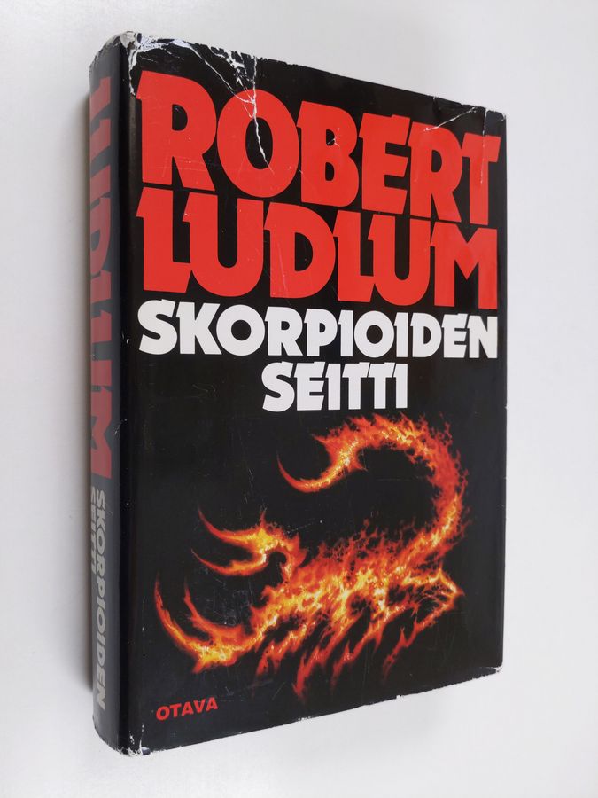 Robert Ludlum : Skorpioiden seitti