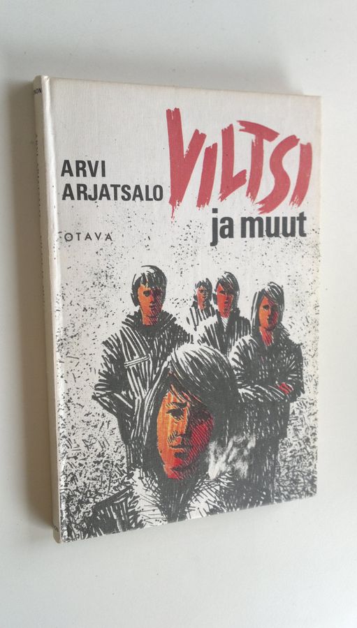Arvi Arjatsalo : Viltsi ja muut : Nuorisoromaani kansalaiskoulumaailmasta