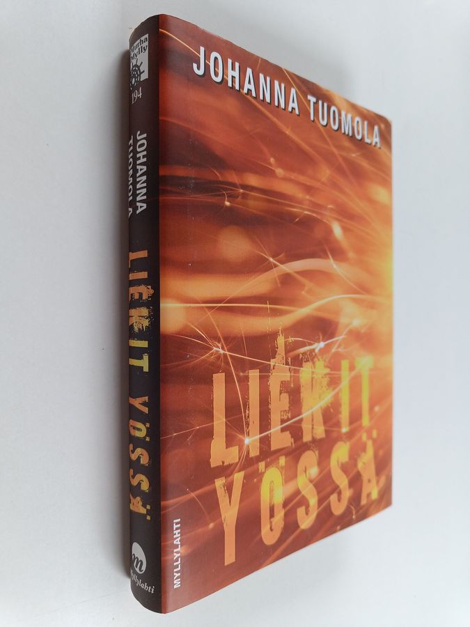 Liekit yössä