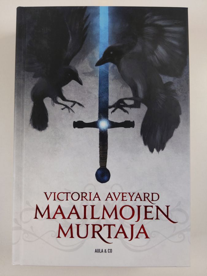 Victoria Aveyard : Maailmojen murtaja
