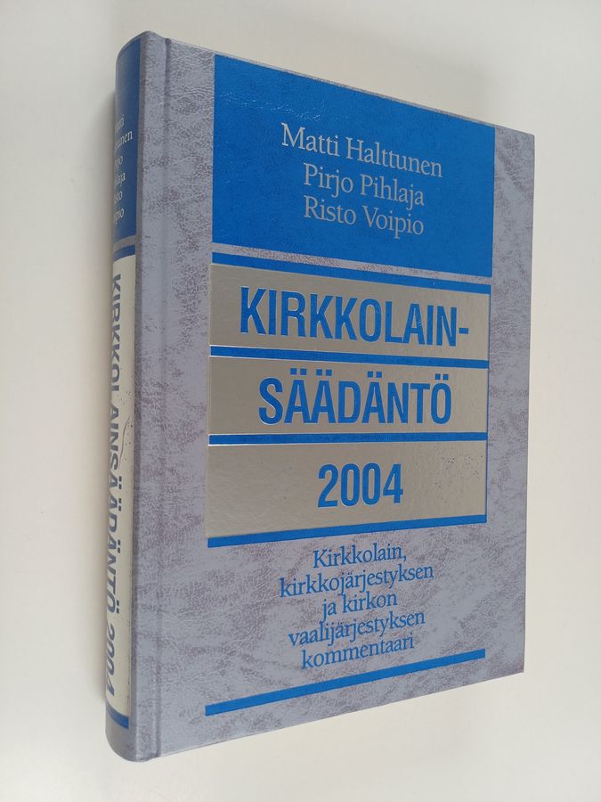 Kirkkolainsäädäntö 2004