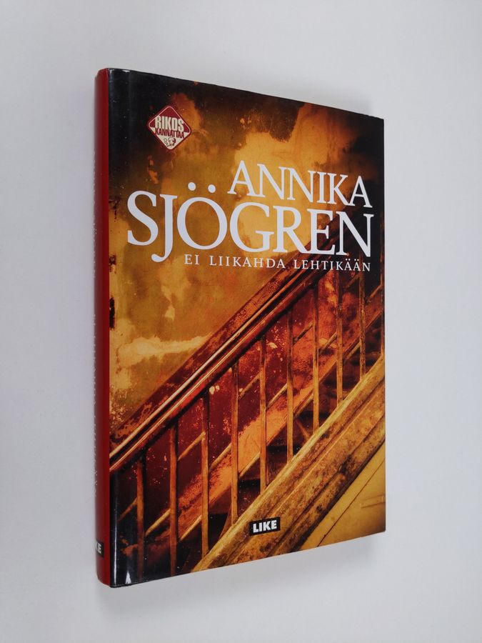 Annika Sjögren : Ei liikahda lehtikään