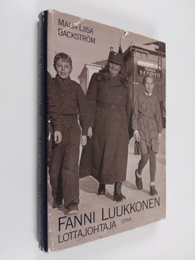 Maija-Liisa Bäckström : Fanni Luukkonen : lottajohtaja