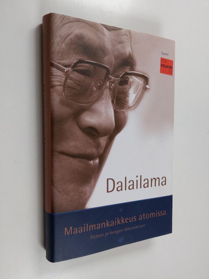 Dalai Lama XIV : Maailmankaikkeus atomissa : tieteen ja hengen läheneminen