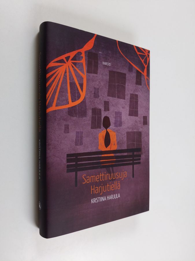 Kristiina Harjula : Samettiruusuja Harjutiellä