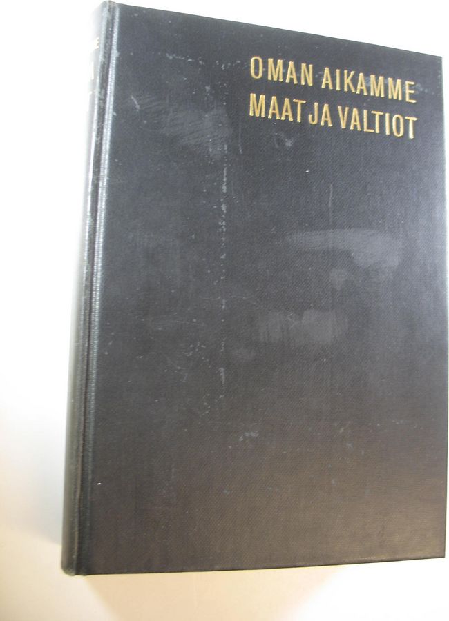 Gustav (toim.) Fochler-Hauke : Oman aikamme maat ja valtiot : poliittis-maantieteellinen käsikirja