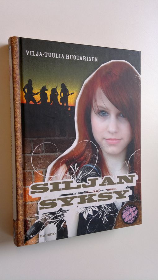 Vilja-Tuulia Huotarinen : Siljan syksy
